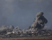 الاحتلال يطلق القذائف والصواريخ بكثافة على مجمع الشفاء بغزة.. وإصابة 250 مدنيا