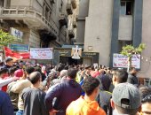 الشعب المصرى يسطر تاريخا جديدا للدولة بالإقبال الكثيف على التصويت.. الأحزاب: طوابير الناخبين تعكس حالة الوعى والتصدى للمخططات المعادية.. "المصريين الأحرار": الساعات الأولى الأعلى مقارنة بانتخابات 2012 و2018