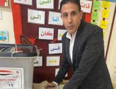إيهاب الكومي عضو اتحاد الكرة يدلى بصوته فى الانتخابات الرئاسية بطنطا