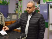 رئيس هيئة الدواء المصرية يدلى بصوته فى الانتخابات الرئاسية 2024