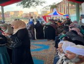 طابور للناخبات بمنشأة القناطر تزامنا مع فتح باب التصويت.. صور