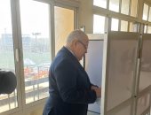 رئيس جامعة القاهرة يدلى بصوته فى الانتخابات الرئاسية بالشيخ زايد