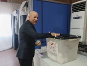 قيادات الطيران المدنى تدلى بصوتها بانتخابات الرئاسة فى لجان مطار القاهرة