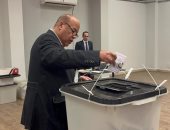 رئيس غرفة القاهرة يدلى بصوته فى الانتخابات الرئاسية ويؤكد: مصر تحقق التنمية