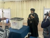 مطران شبرا الخيمة يدلى بصوته فى الانتخابات الرئاسية
