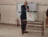 الكاتب الصحفى علاء ثابت يدلى بصوته فى الانتخابات الرئاسية 