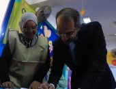 وزير الاتصالات يدلي بصوته بالانتخابات الرئاسية فى الشيخ زايد