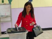 وزيرة التعاون الدولى تدلى بصوتها فى الانتخابات الرئاسية بالقاهرة الجديدة