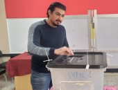 ياسر جلال يدلى بصوته فى الانتخابات الرئاسية ويحث المواطنين على المشاركة