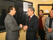 محافظ الغربية يواصل جولاته الميدانية على اللجان الانتخابية بمركز بسيون