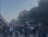 مسيرة بالدراجات البخارية تطوف شوارع أرض اللواء أمام اللجان الانتخابية.. فيديو