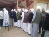أبناء قرية الميدان بالعريش يتسابقون للإدلاء بأصواتهم بانتخابات الرئاسة.. صور