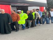 طابور للناخبين بلجان منشأة القناطر فى ثانى أيام التصويت للانتخابات الرئاسية
