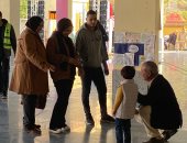 الأسر المصرية تحرص على الإدلاء بأصواتهم فى اليوم الثانى للانتخابات الرئاسية..صور