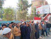 طوابير للشباب أمام مدرسة الإسراء بجزيرة محمد للمشاركة فى انتخابات الرئاسة