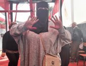 سيدة مصرية بعد الإدلاء بصوتها: انتخبت السيسى وببصم بالعشرة