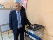 حسام صالح يدلى بصوته في الانتخابات الرئاسية 2024.. صور