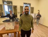الصحفي آسر أحمد يدلي بصوته في الانتخابات الرئاسية 2024.. صور