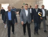 زيارة مفاجئة لـ"وزير الإنتاج الحربى" لعمال وقيادات "حلوان للمسبوكات" و"حلوان للصناعات الهندسية"