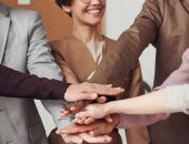 5 نصائح لتحسين علاقتك مع زملاء العمل.. احترام الحدود أساسي