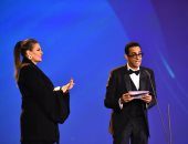 مهرجان الجونة يمنح مروان حامد جائزة "الإنجاز الإبداعي" وتسلمها النجمة يسرا