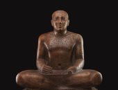شاهد تمثال فرعونى من الكوارتز لباديا مونوبيت فى وضعية الكاتب الجالس