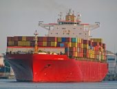 هيئة عمليات التجارة البحرية البريطانية: تعرض سفينة لأضرار فى هجوم صاروخى قبالة الساحل اليمنى