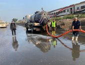 رئيس شركة مياه القليوبية يتابع انتشار المعدات لشفط مياه الأمطار بشوارع المحافظة 