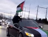 تضامنا مع غزة.. مسيرة بالسيارات بفيلادلفيا الأمريكية ترفع الأعلام الفلسطينية