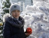 احتفالات على الجليد.. قيرغيزستان تتحدى الطقس برسم البهجة على وجوه الأطفال