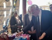 محافظ جنوب سيناء يتفقد معرض "القومى للمرأة" للحرف اليدوية بمدينة الطور.. فيديو