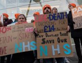 فوضى هائلة فى قطاع الصحة البريطانى مع بدء أطول إضراب للأطباء منذ 75 عاما