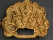 اكتشاف حلى ذهبية عمرها 1500 عام.. تصور الملك المتوج فى كازاخستان
