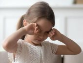 كيف تحمى عيون طفلك من الجفاف والحساسية في الهواء البارد