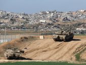 رويترز: الدبابات الإسرائيلية تسيطر على الطريق الرئيسى لمدينة رفح الفلسطينية