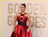 سيلينا جوميز على السجادة الحمراء لحفل جولدن جلوب الـ81