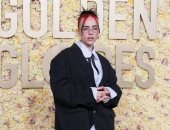 بيلى إيليش "تلميذة" على السجادة الحمراء في حفل جوائز الجولدن جلوب الـ81