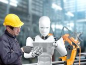 تقرير: نشهد الثورة الصناعية الخامسة حيث يندمج عمل البشر والآلات