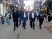 نائب محافظ القاهرة يتفقد مناطق الألف مسكن وجول جمال 