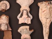 صور نادرة للكشف الأثرى لمقابر رومانية وتوابيت ومومياوات ببهنسا