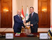 توقيع اتفاقية بين البريد المصرى والعُماني لتطوير الخدمات اللوجستية بين البلدين