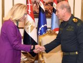 وزير الدفاع يلتقى كبير منسقى الشئون الإنسانية وشئون إعادة إعمار غزة