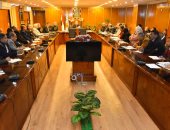 محافظ أسيوط يعقد اجتماعًا لمتابعة موقف ملف تقنين أراضي أملاك الدولة