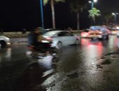 أمطار غزيرة على الإسكندرية فى أول أيام نوة الكرم.. فيديو
