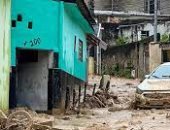 مصرع 3 أشخاص على الأقل وإجلاء 25 ألف شخص بسبب الأمطار الغزيرة فى البرازيل