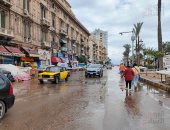 نوة الكرم تضرب الإسكندرية.. أمطار غزيرة على عروس البحر الأبيض 