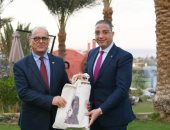 محافظ الفيوم يستقبل سفير تونس ويناقشان جهود المحافظة فى الترويج السياحى