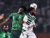 منتخب نيجيريا ضد الكاميرون.. النسور تتقدم 1-0 في شوط أول مثير "فيديو"