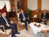 محافظ بورسعيد يستقبل وزير التموين لتفقد الصوامع والمشروعات التنموية.. صور