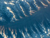 رائدة فضاء تشارك صورًا مذهلة لظاهرة Alpenglow من المحطة الدولية